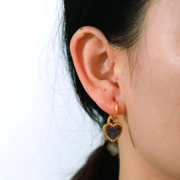 Black Heart Pendant Zircon Hoop Earrings - 18K‎ Gold Plated Stainless Steel - Picture 3 of 6